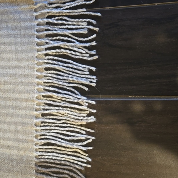 Fibre By Auskin Merino Wool Fringe 59 X 78 Throw Blanket - Picture 3 of 11